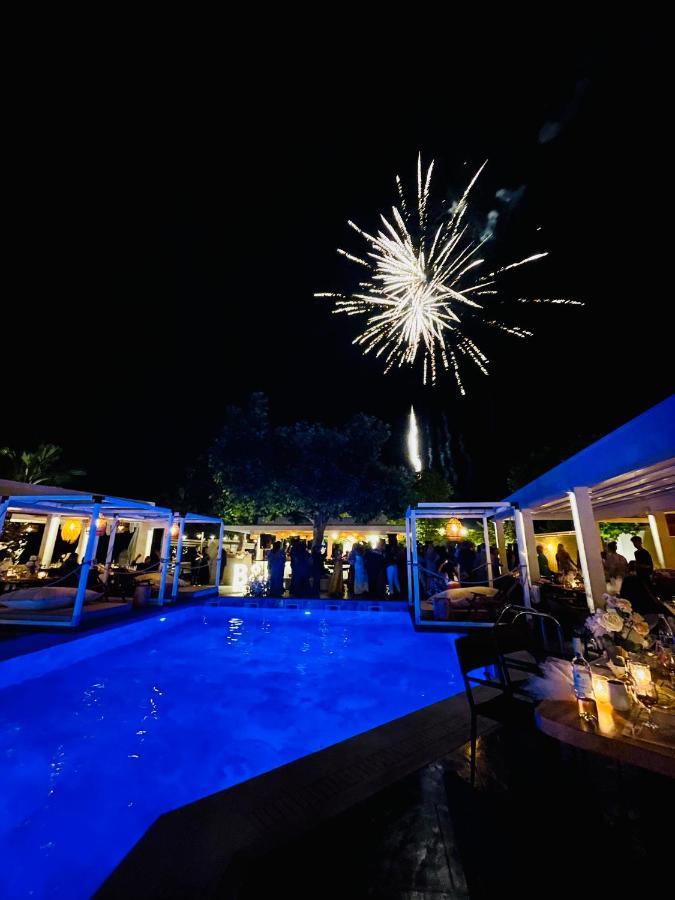 Hotel Afrodite Neoi Poroi Bagian luar foto