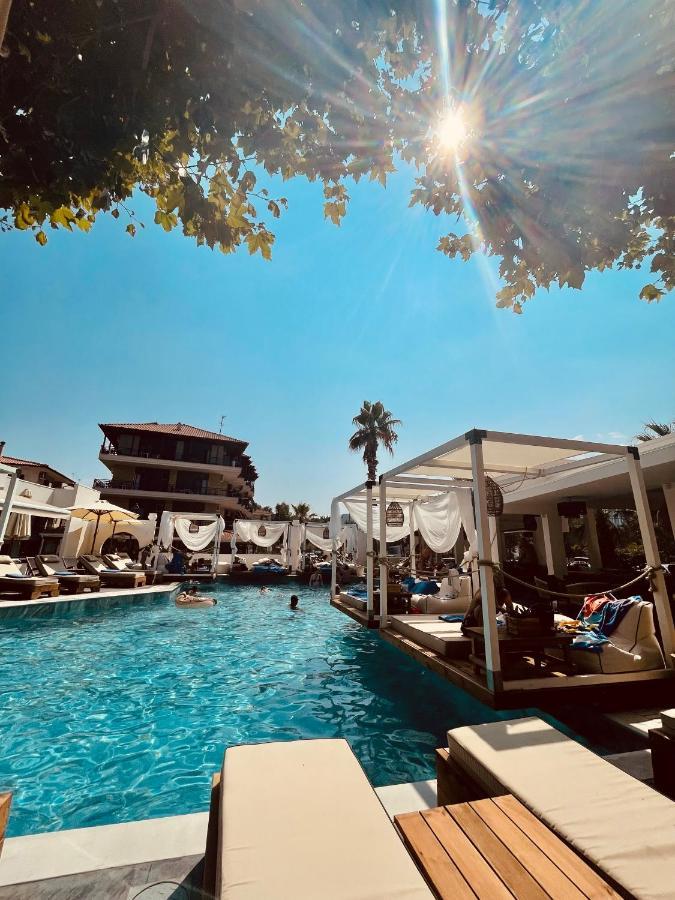 Hotel Afrodite Neoi Poroi Bagian luar foto