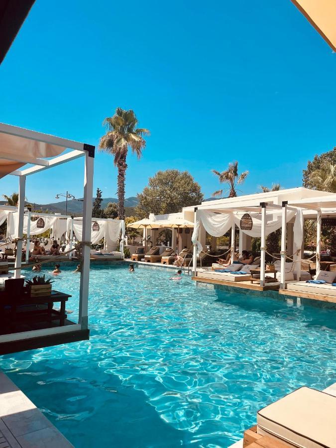 Hotel Afrodite Neoi Poroi Bagian luar foto