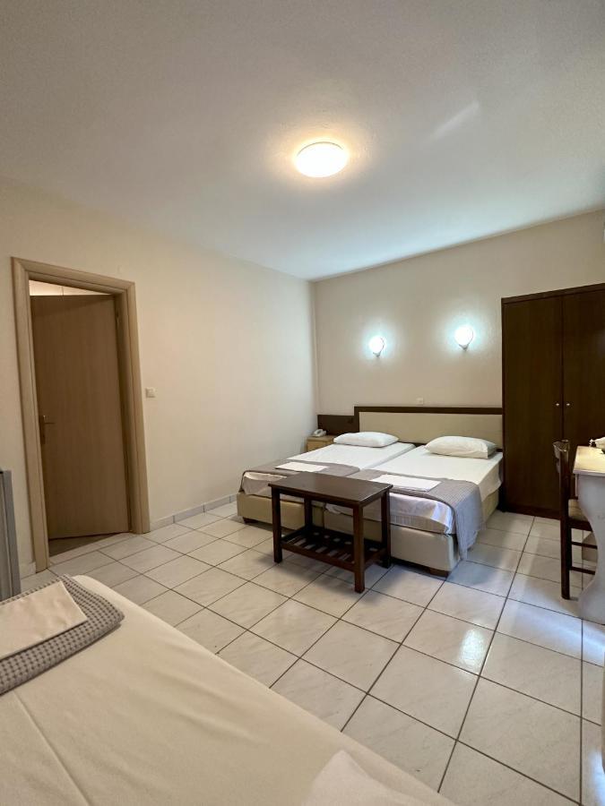 Hotel Afrodite Neoi Poroi Bagian luar foto