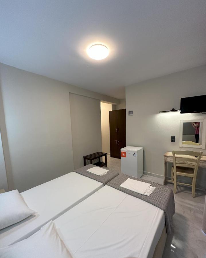 Hotel Afrodite Neoi Poroi Bagian luar foto