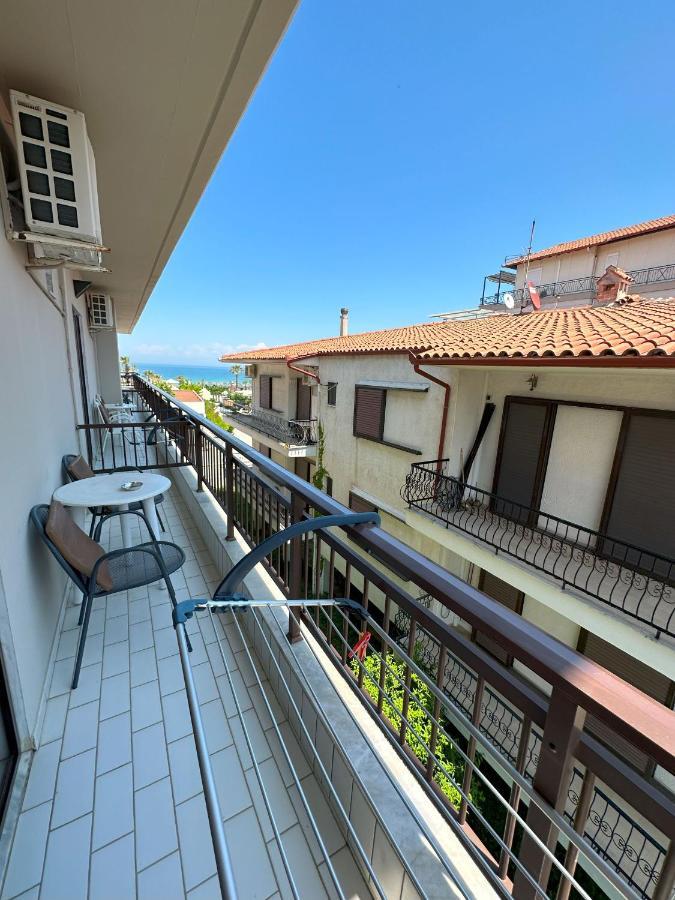 Hotel Afrodite Neoi Poroi Bagian luar foto