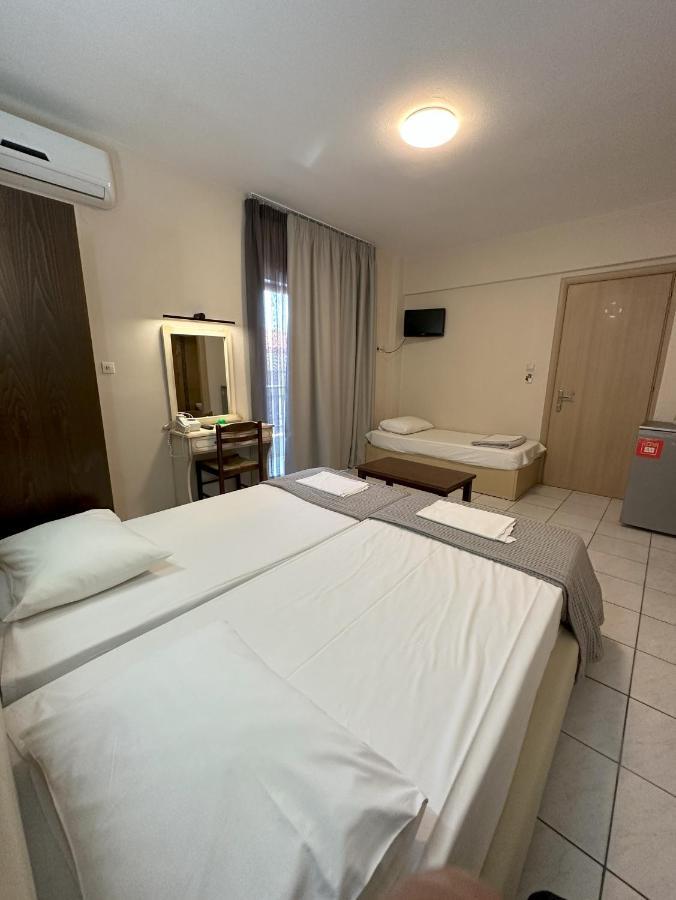 Hotel Afrodite Neoi Poroi Bagian luar foto