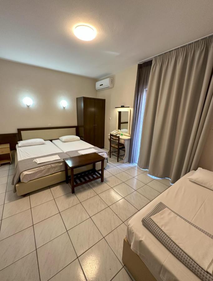 Hotel Afrodite Neoi Poroi Bagian luar foto