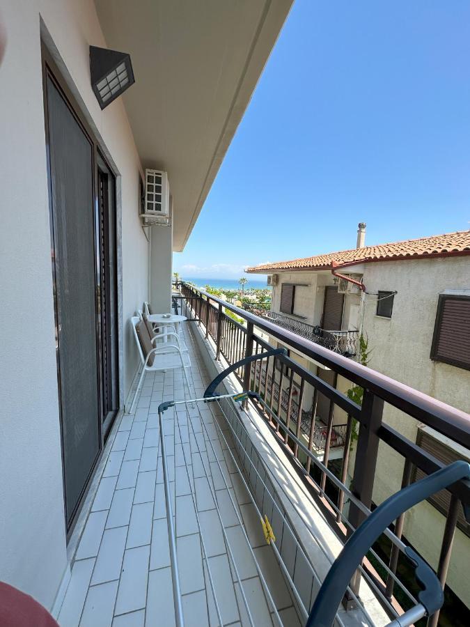 Hotel Afrodite Neoi Poroi Bagian luar foto