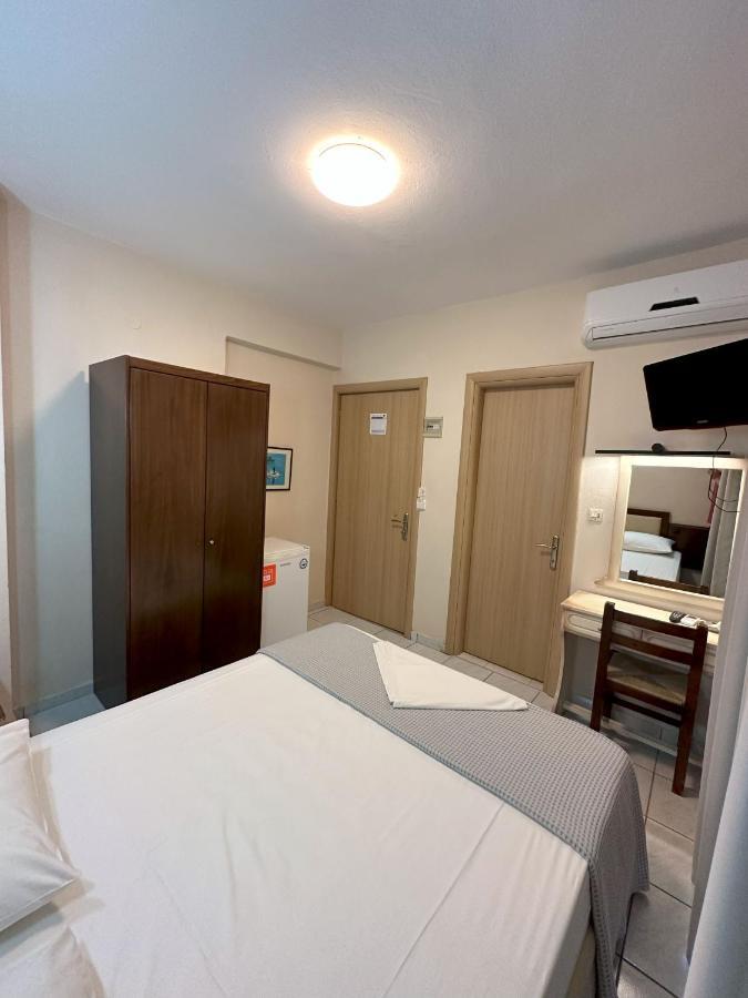 Hotel Afrodite Neoi Poroi Bagian luar foto