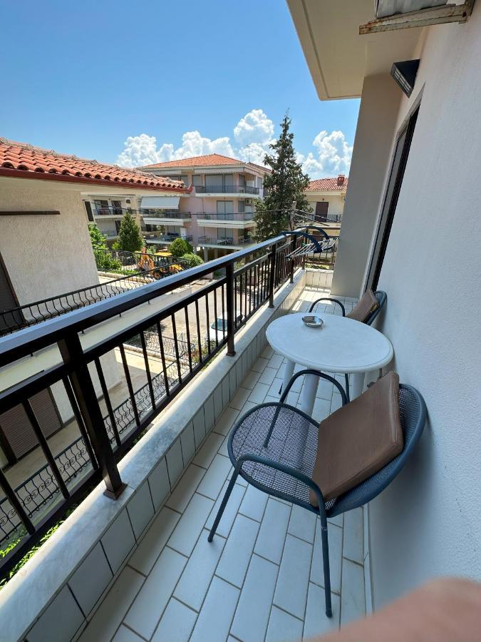 Hotel Afrodite Neoi Poroi Bagian luar foto