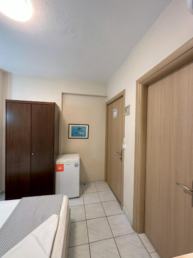 Hotel Afrodite Neoi Poroi Bagian luar foto