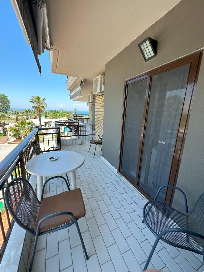 Hotel Afrodite Neoi Poroi Bagian luar foto
