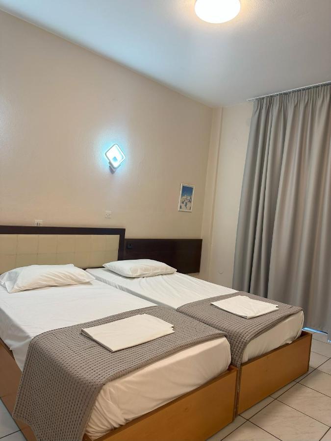 Hotel Afrodite Neoi Poroi Bagian luar foto