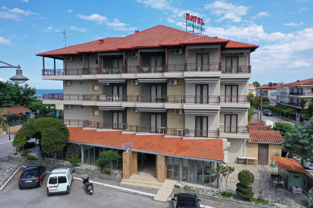Hotel Afrodite Neoi Poroi Bagian luar foto